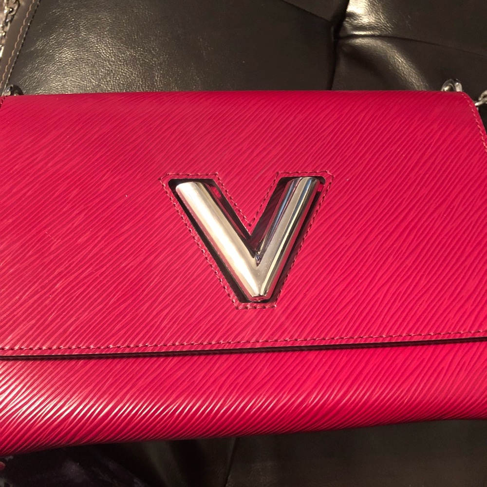Louis Vuitton twist MM Rarely used - Picture 7 of 8